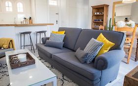 Expo Apartment Golden Mile